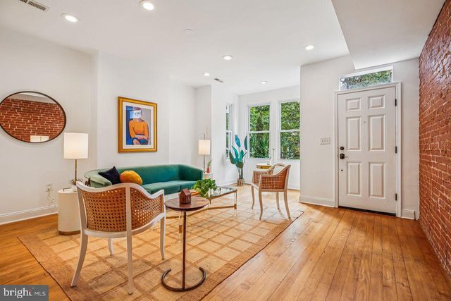 1124 G ST NE, Washington, DC 20002