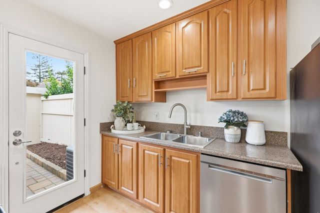 690 Picasso Terrace, Sunnyvale, CA 94087
