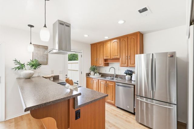 690 Picasso Terrace, Sunnyvale, CA 94087
