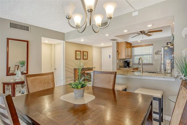 1300 N PORTOFINO DRIVE 305, Sarasota, FL 34242