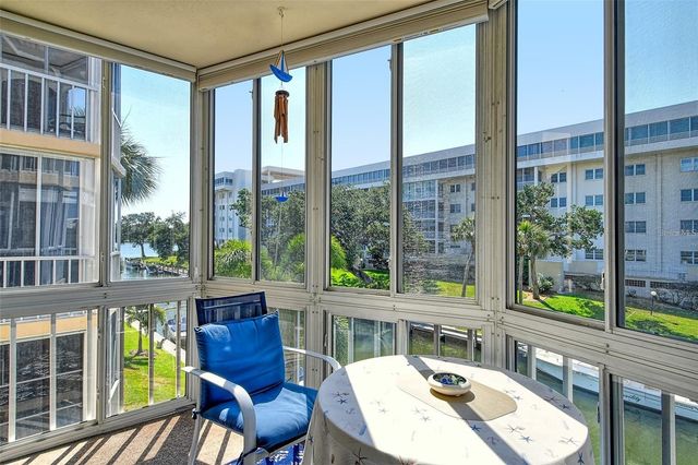 1300 N PORTOFINO DRIVE 305, Sarasota, FL 34242