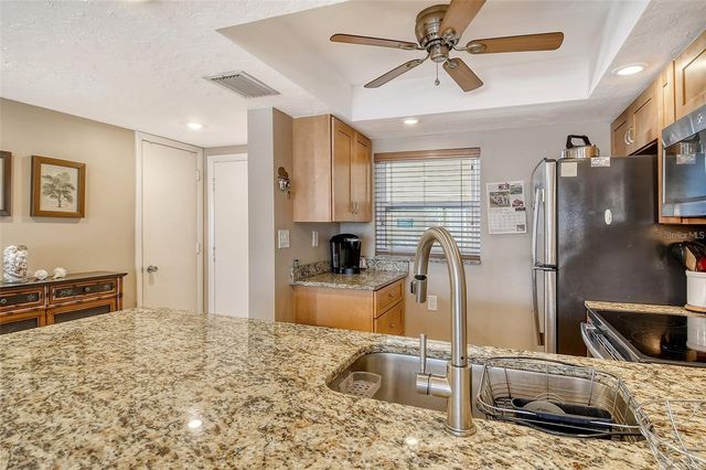 1300 N PORTOFINO DRIVE 305, Sarasota, FL 34242