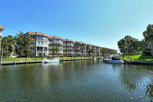 1300 N PORTOFINO DRIVE 305, Sarasota, FL 34242