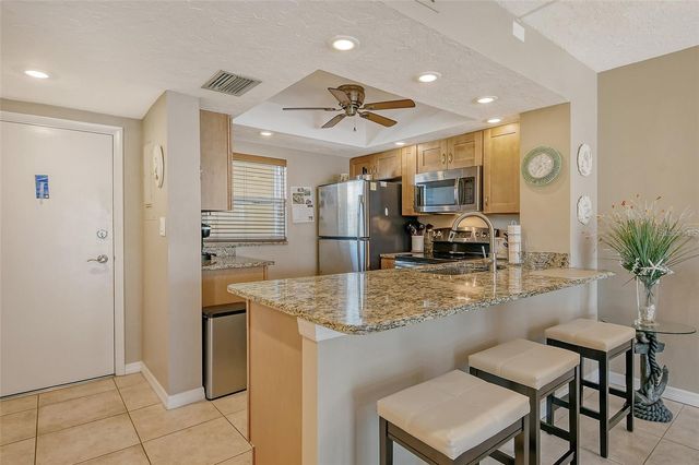 1300 N PORTOFINO DRIVE 305, Sarasota, FL 34242