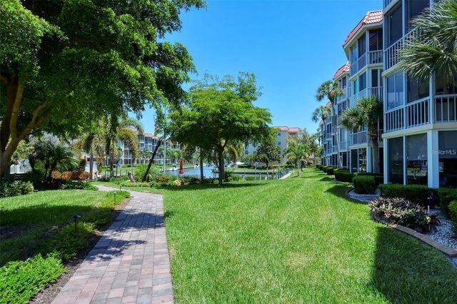 1300 N PORTOFINO DRIVE 305, Sarasota, FL 34242
