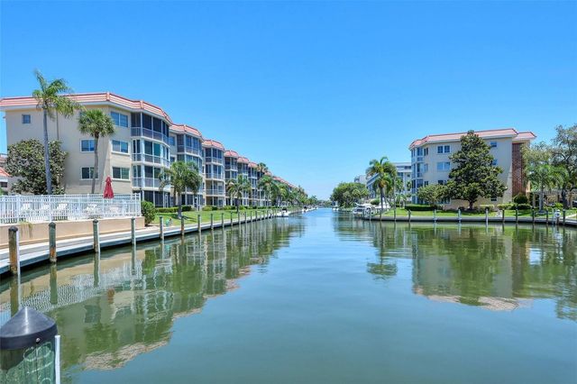 1300 N PORTOFINO DRIVE 305, Sarasota, FL 34242