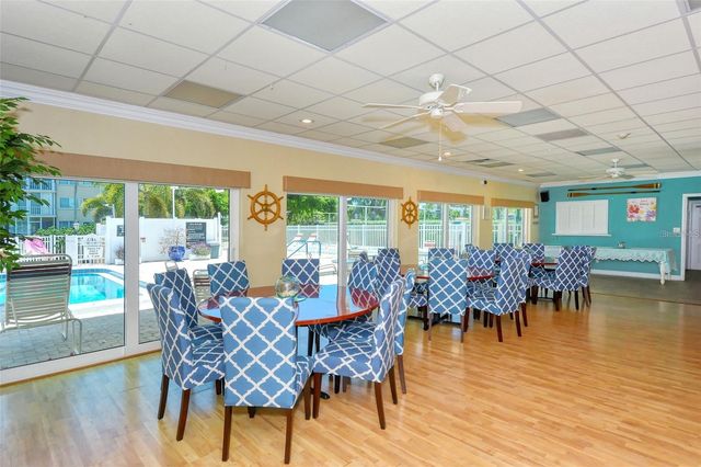 1300 N PORTOFINO DRIVE 305, Sarasota, FL 34242