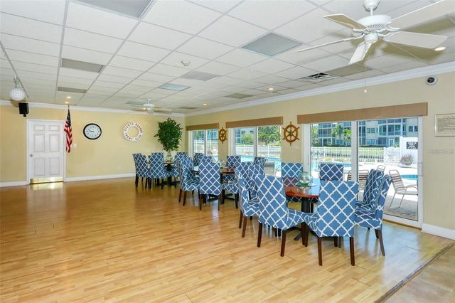 1300 N PORTOFINO DRIVE 305, Sarasota, FL 34242
