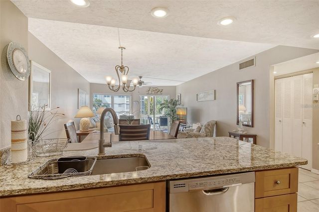 1300 N PORTOFINO DRIVE 305, Sarasota, FL 34242
