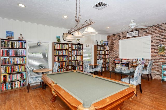 1300 N PORTOFINO DRIVE 305, Sarasota, FL 34242