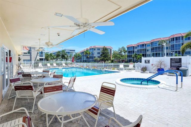 1300 N PORTOFINO DRIVE 305, Sarasota, FL 34242