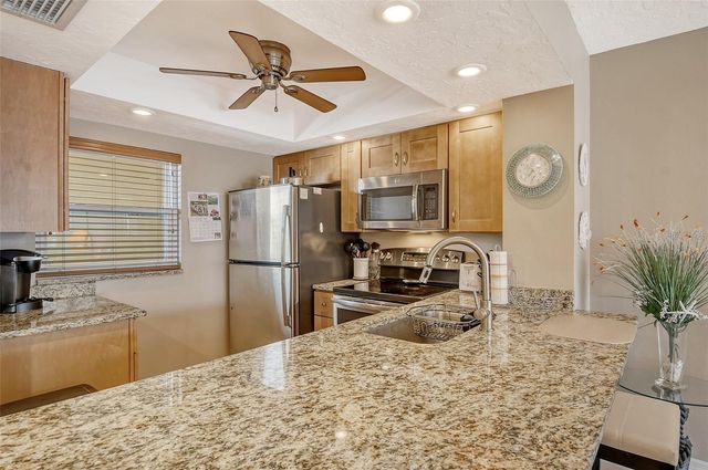 1300 N PORTOFINO DRIVE 305, Sarasota, FL 34242