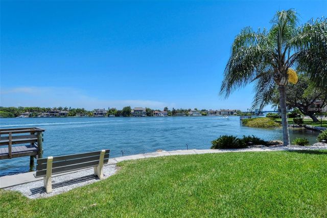 1300 N PORTOFINO DRIVE 305, Sarasota, FL 34242