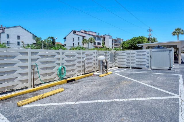 1300 N PORTOFINO DRIVE 305, Sarasota, FL 34242