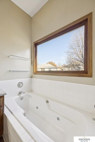 2864 Katelyn Circle, Lincoln, NE 68516