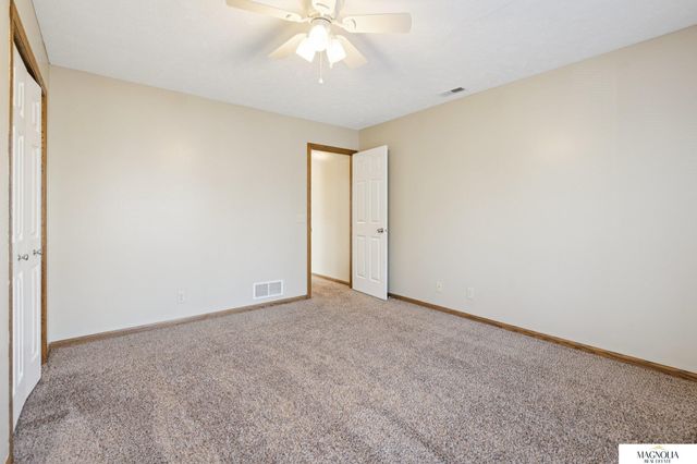 2864 Katelyn Circle, Lincoln, NE 68516