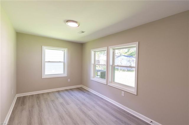 55 Phelps CIR, Hampton, VA 23663