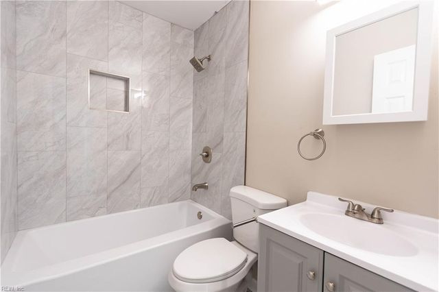55 Phelps CIR, Hampton, VA 23663