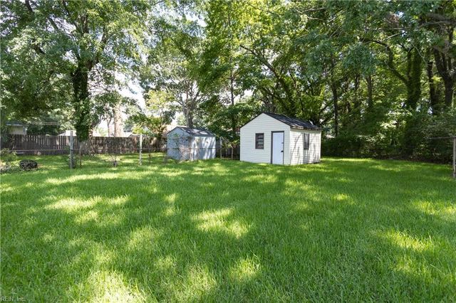 55 Phelps CIR, Hampton, VA 23663