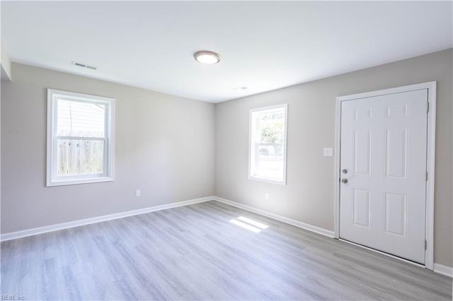 55 Phelps CIR, Hampton, VA 23663
