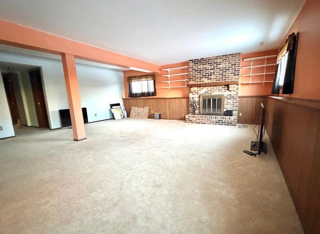 5216 Abbey Drive, Mchenry, IL 60050