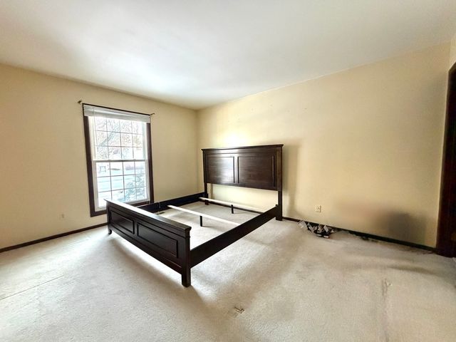 5216 Abbey Drive, Mchenry, IL 60050