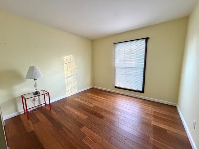 5216 Abbey Drive, Mchenry, IL 60050