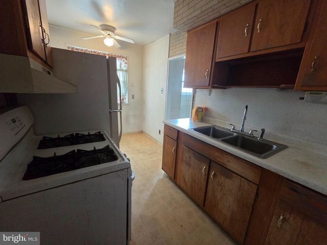 1105 COBBS, Drexel Hill, PA 19026