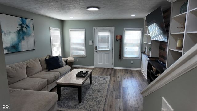 1121 S Capitol Avenue, Indianapolis, IN 46225