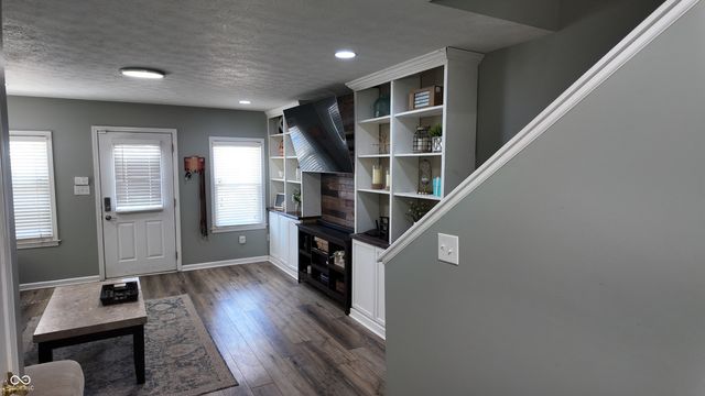 1121 S Capitol Avenue, Indianapolis, IN 46225