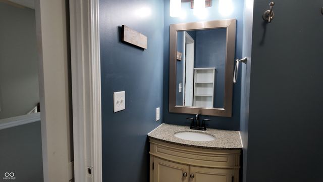 1121 S Capitol Avenue, Indianapolis, IN 46225