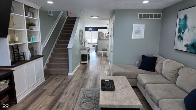 1121 S Capitol Avenue, Indianapolis, IN 46225