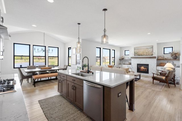 8027 180th Street W, Lakeville, MN 55044