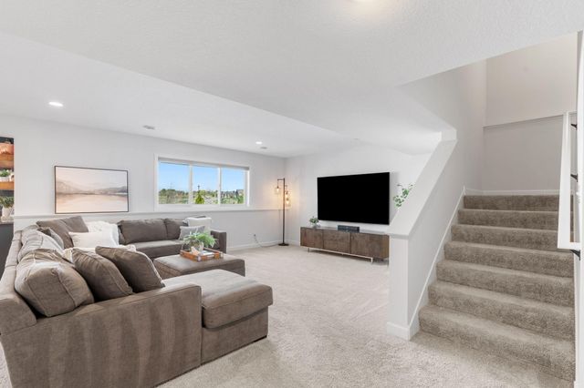 8027 180th Street W, Lakeville, MN 55044
