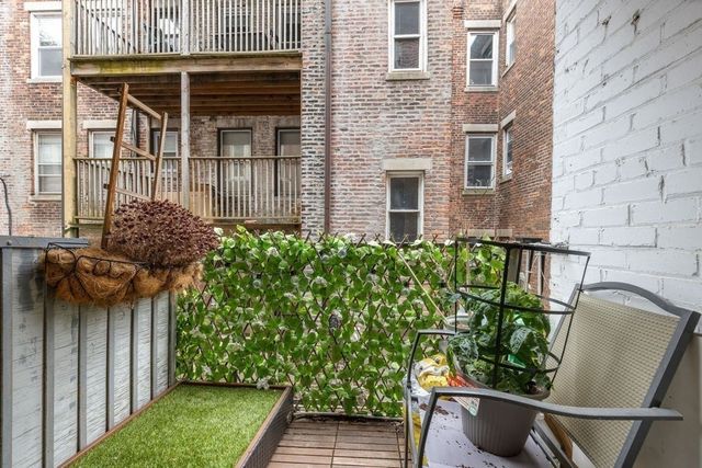 21 Sutherland Rd 6, Boston, MA 02135