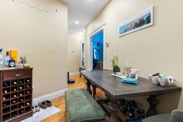 21 Sutherland Rd 6, Boston, MA 02135