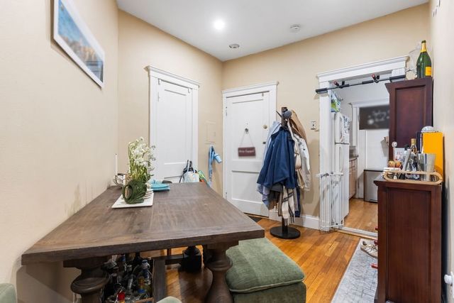 21 Sutherland Rd 6, Boston, MA 02135