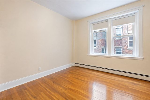 21 Sutherland Rd 6, Boston, MA 02135