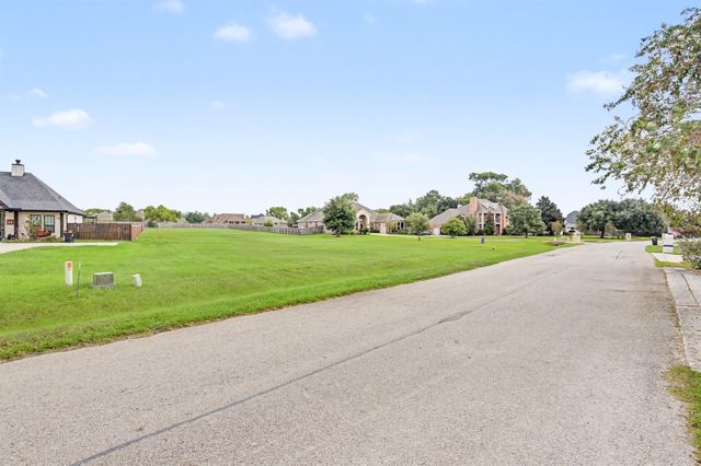 11674 Grandview Drive, Montgomery, TX 77356
