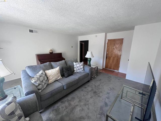 3425 Wilson Ave, Oakland, CA 94602