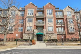 1914 FARNSWORTH Lane 303, Northbrook, IL 60062