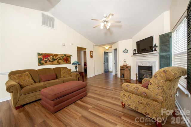 5320 Harris Cove Drive, Charlotte, NC 28269