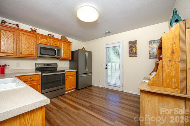 5320 Harris Cove Drive, Charlotte, NC 28269