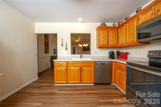 5320 Harris Cove Drive, Charlotte, NC 28269
