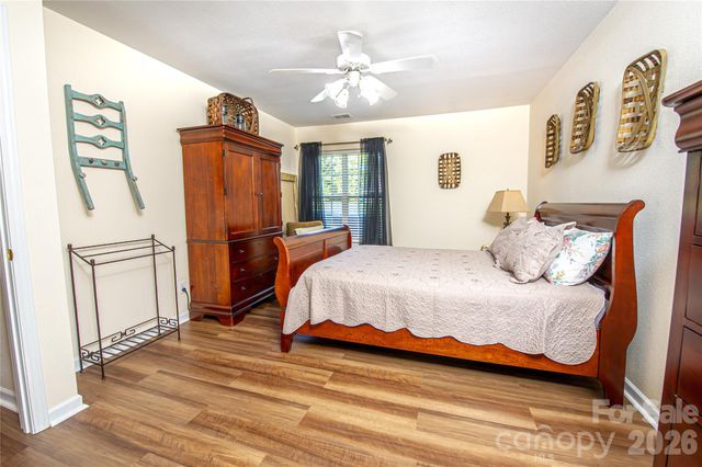 5320 Harris Cove Drive, Charlotte, NC 28269