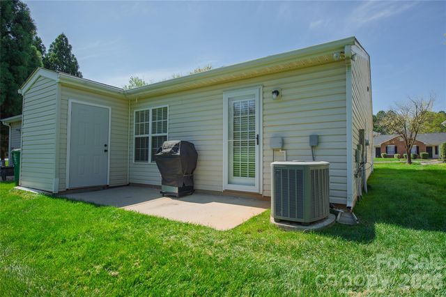 5320 Harris Cove Drive, Charlotte, NC 28269