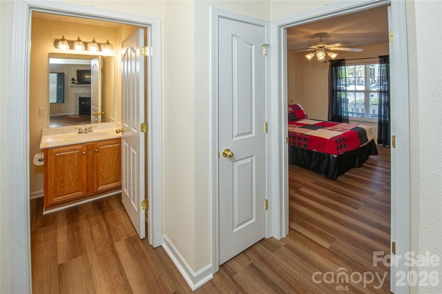 5320 Harris Cove Drive, Charlotte, NC 28269