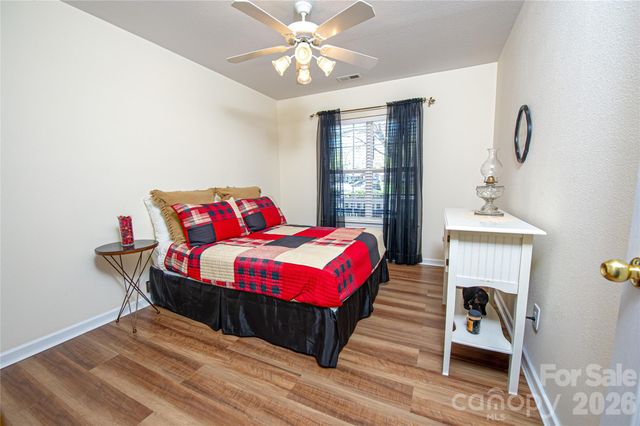 5320 Harris Cove Drive, Charlotte, NC 28269