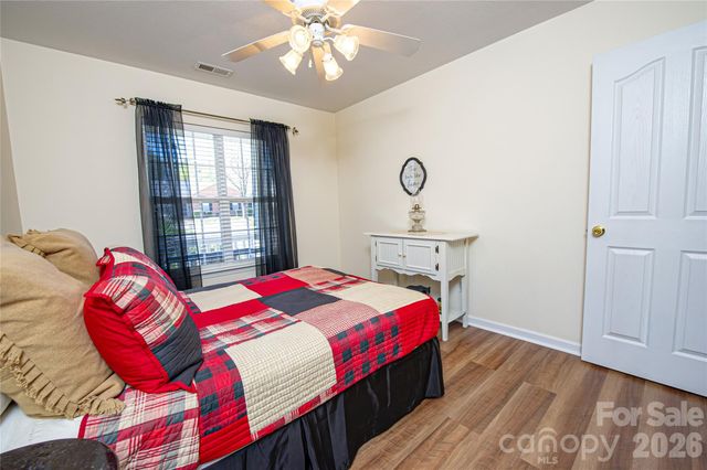 5320 Harris Cove Drive, Charlotte, NC 28269