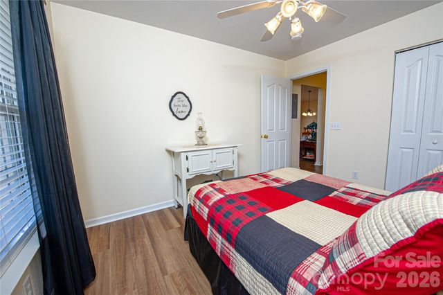 5320 Harris Cove Drive, Charlotte, NC 28269
